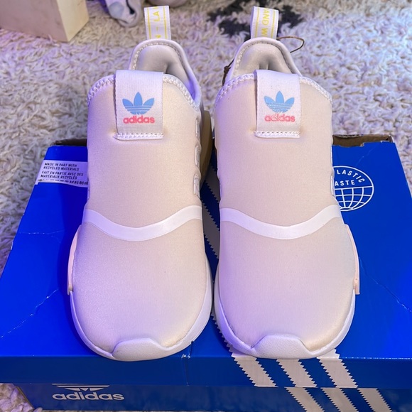 Pink adidas - Picture 2 of 4